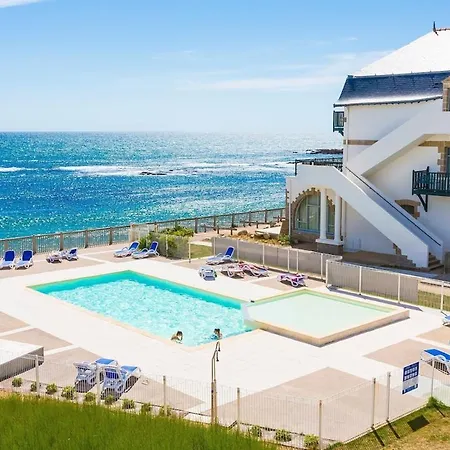 Les Pieds Dans L'eau *