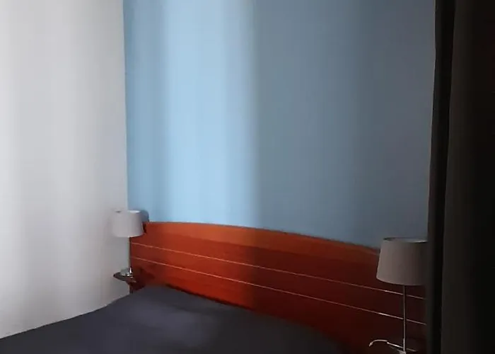 Les Pieds Dans L'eau *